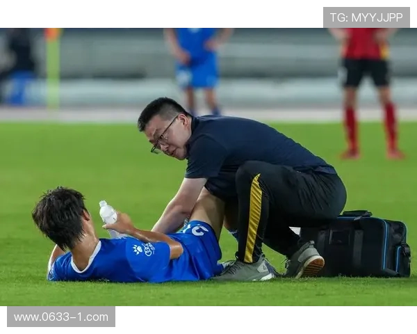 南京足球队技术争议引发热议球迷与专家各执己见探讨战术选择